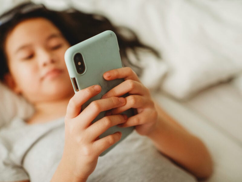 EU Kids Online survey shows children need safer digital spaces by design 